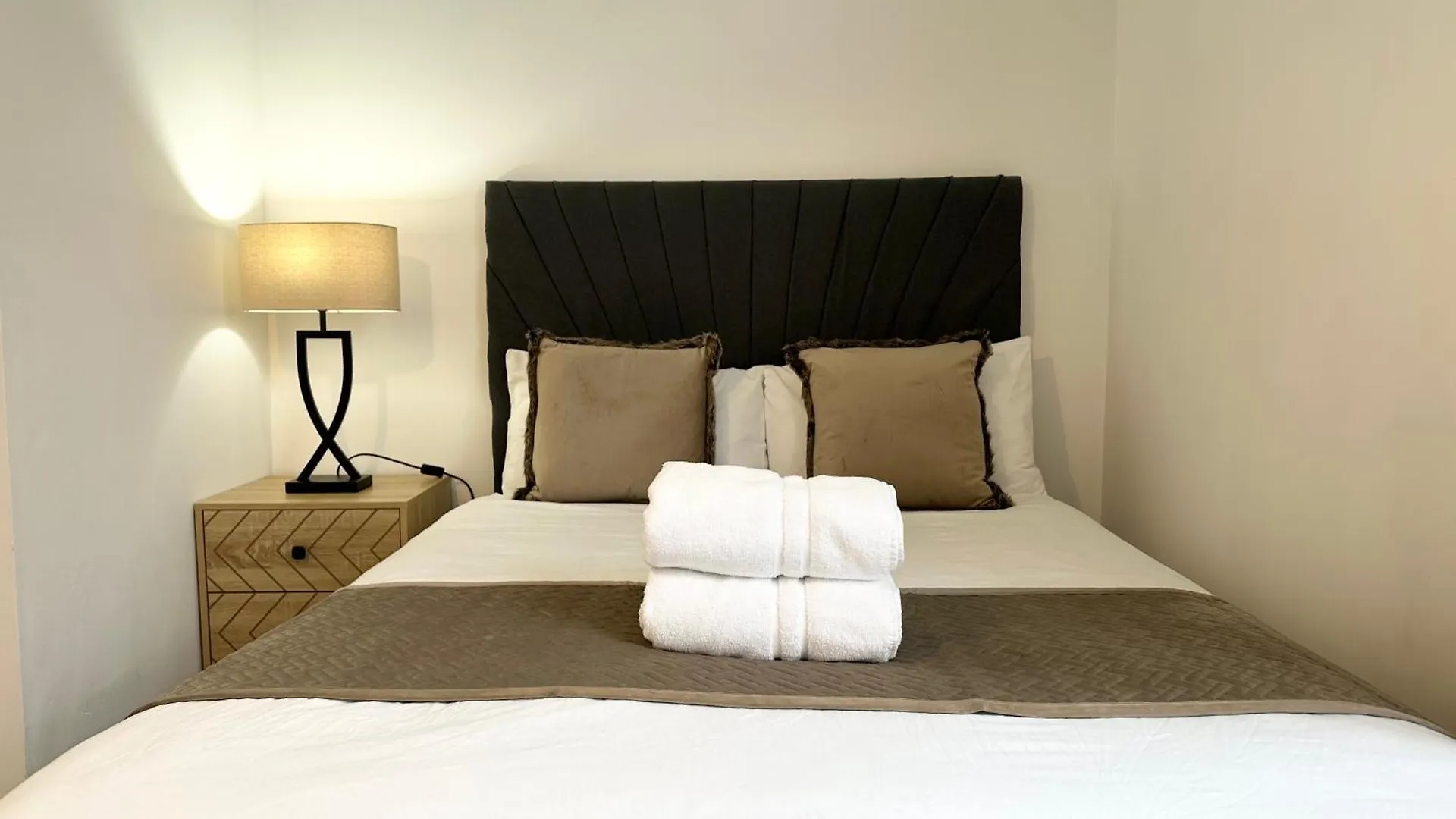 Vendégház Westferry Hotel London Egyesült Királyság